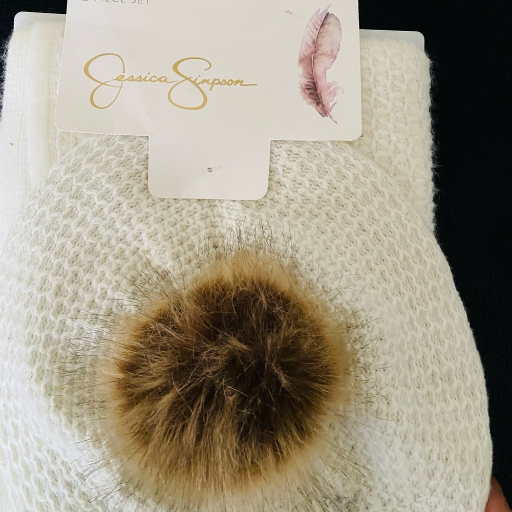JESSICA SIMPSON CASHMERE 🔜WINTER WHITE KNIT HAT & SCARF SET ❄️❄️❄️❄️❄️